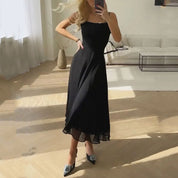 Robe Femme - Coupe Évasée - Encolure Carrée - Sans Manches - Longueur Midi Élégante