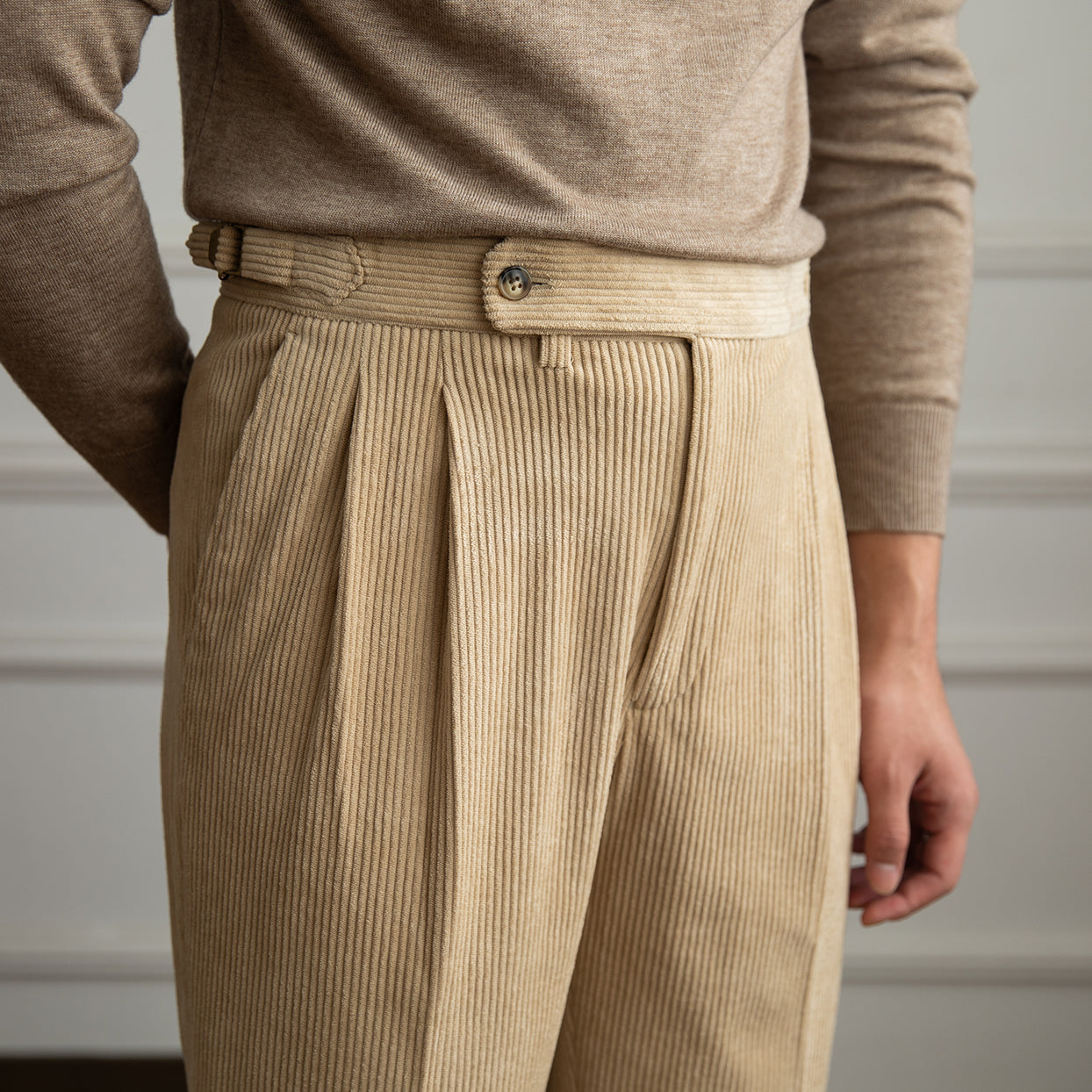 Pantalon en velours côtelé homme - Coupe classique - Taille avec passants - Plissé élégant