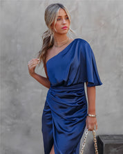 Robe Femme - Satin Élégant - Coupe Cintrée - Une Épaule - Ourlet Asymétrique